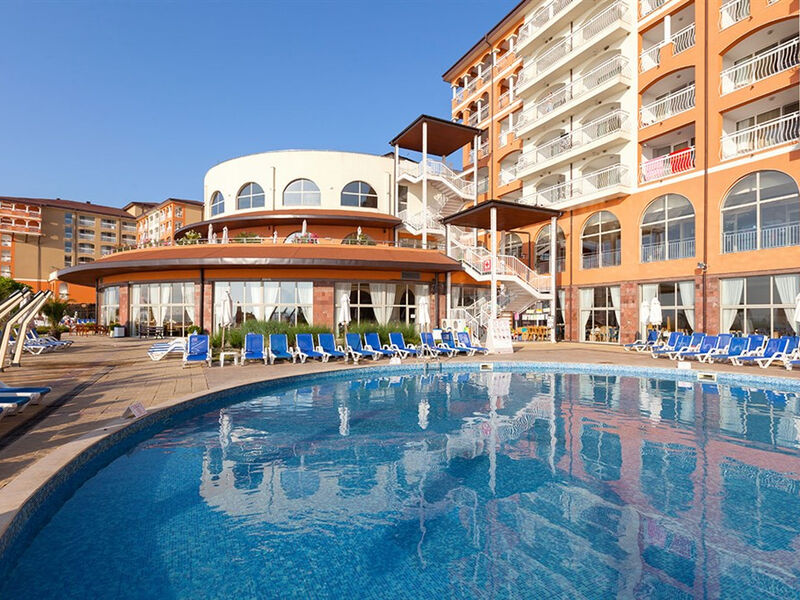 Sol Luna Bay Resort