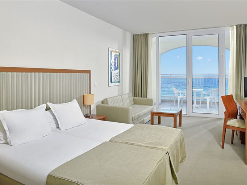 Sol Luna Bay Resort