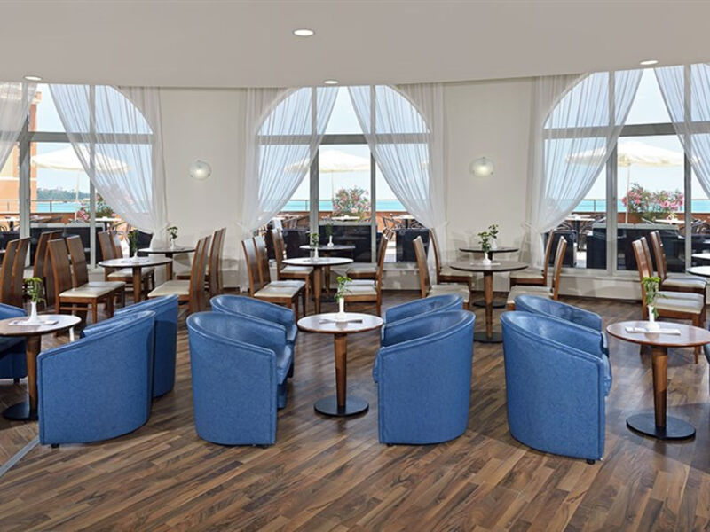 Sol Luna Bay Resort