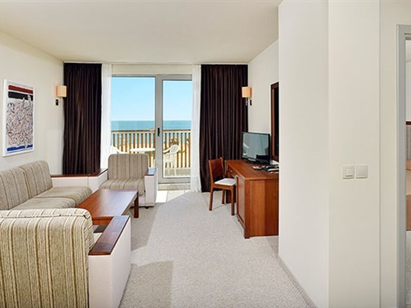 Sol Luna Bay Resort