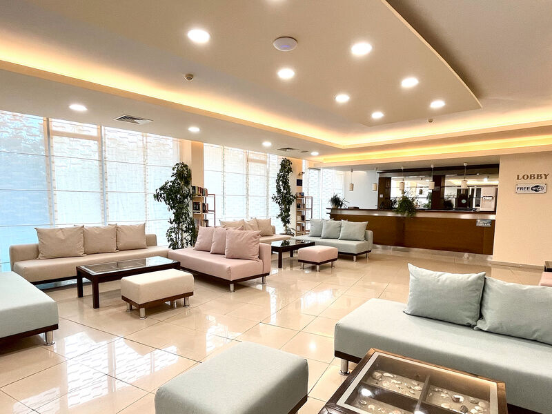 Sol Marina Palace