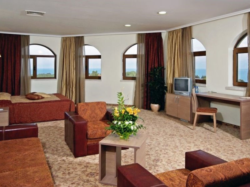 Sol Nessebar Palace