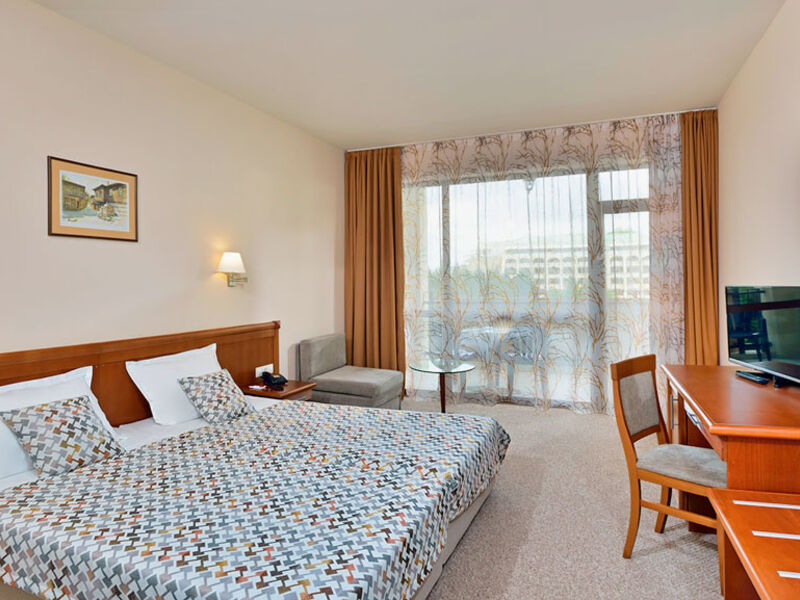 Sol Nessebar Resort