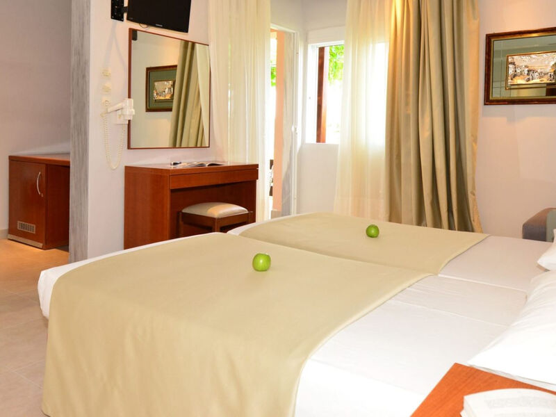 Sousouras Holiday Resort