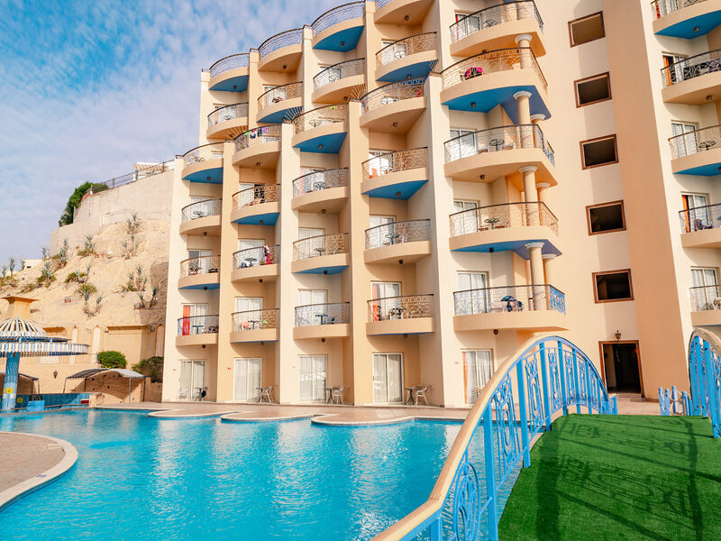 Sphinx Aqua Park Beach Resort