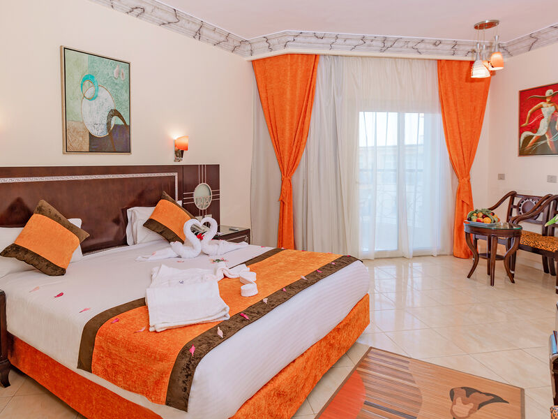 Sphinx Aqua Park Beach Resort