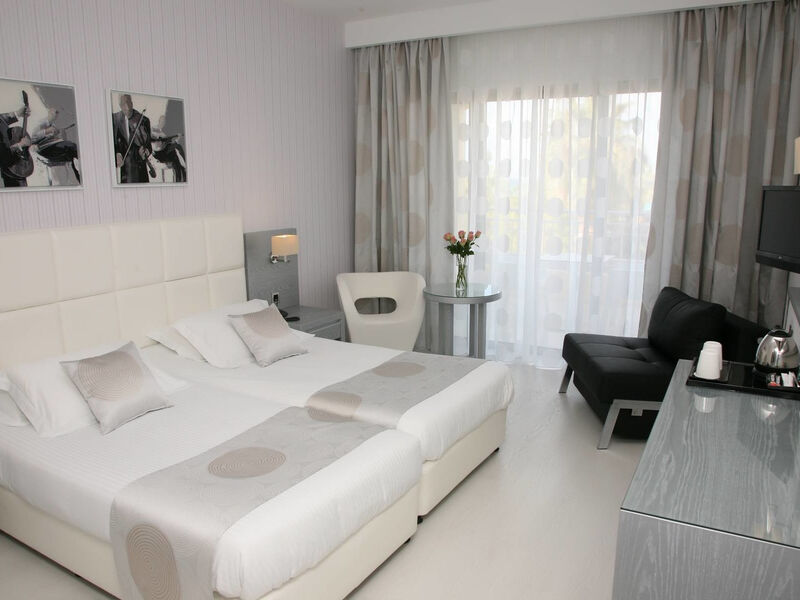 St. George Hotel And Spa Resort - Adults Only
