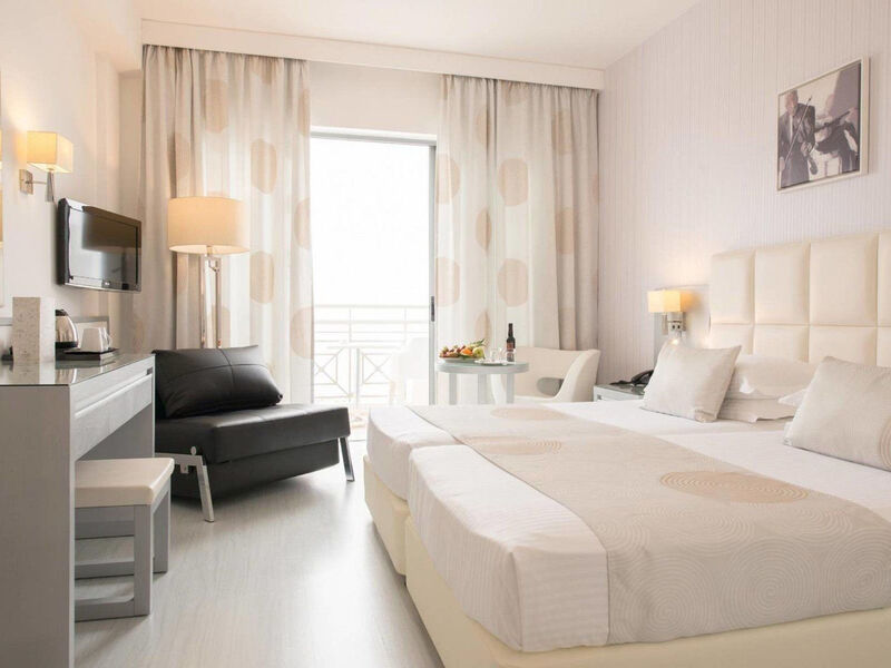 St. George Hotel And Spa Resort - Adults Only