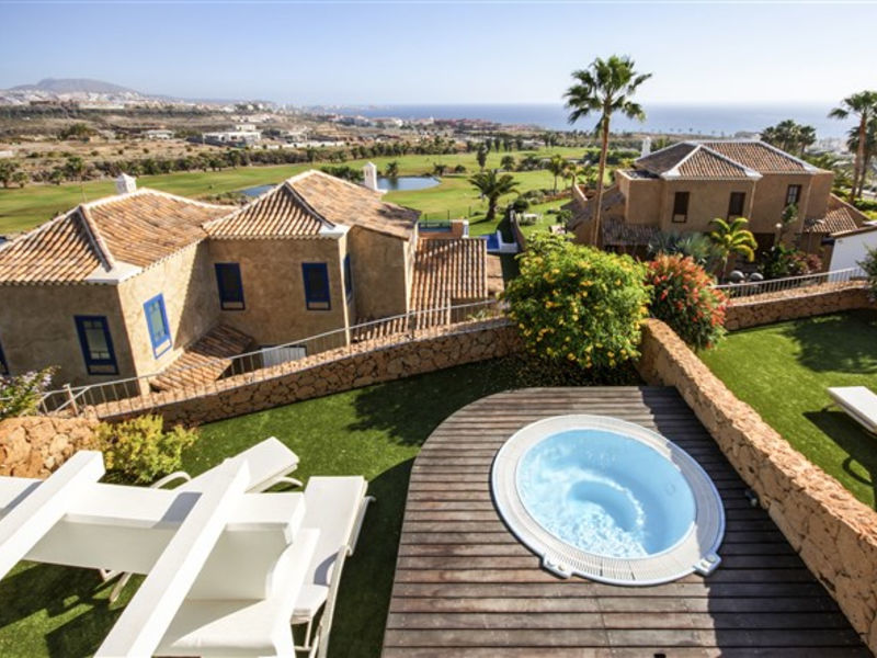 Suite Villa Maria