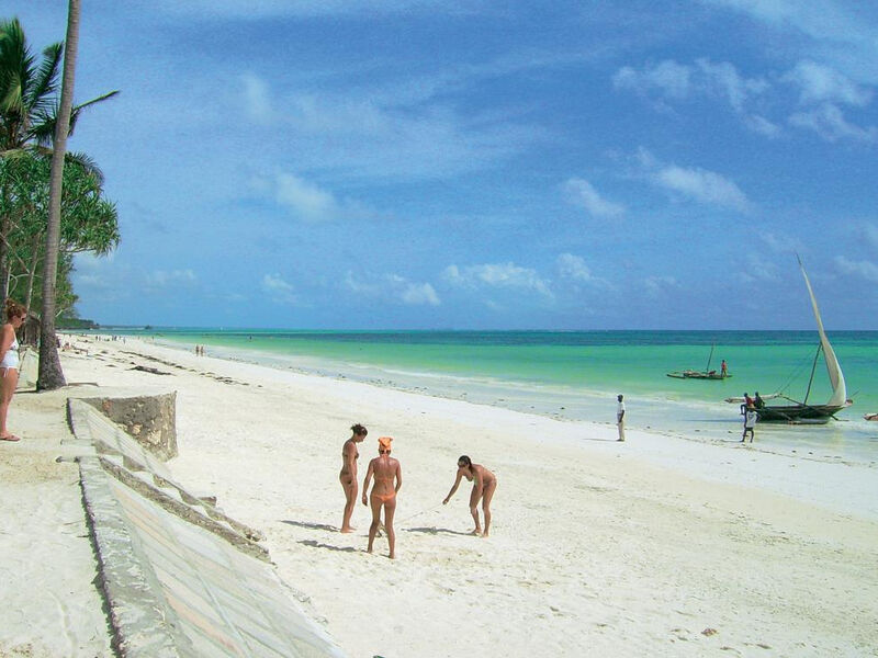 Sultan Sands Island Resort