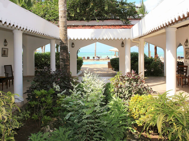 Sultan Sands Island Resort