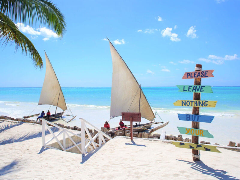 Sultan Sands Island Resort