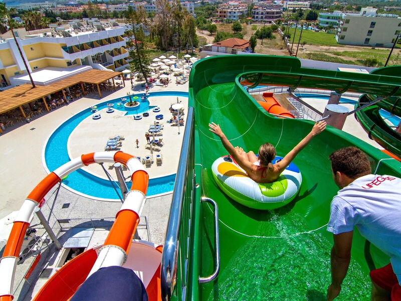 Sun Palace