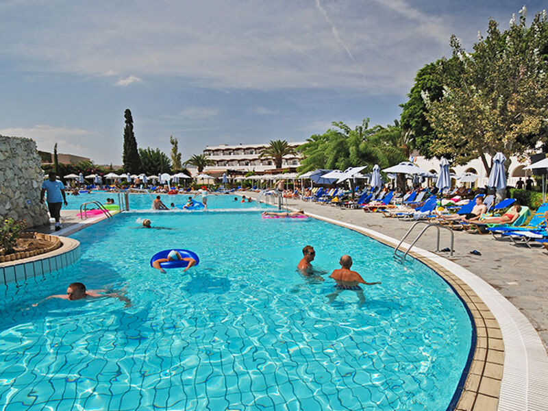 Sun Palace