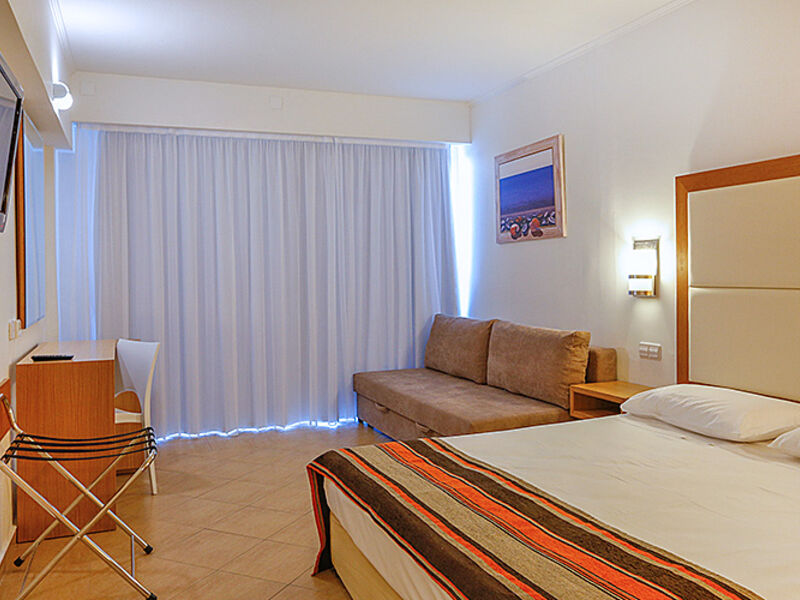 Sun Palace