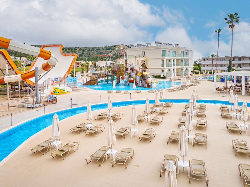 Sun Palace
