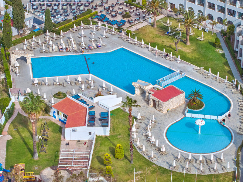 Sun Palace