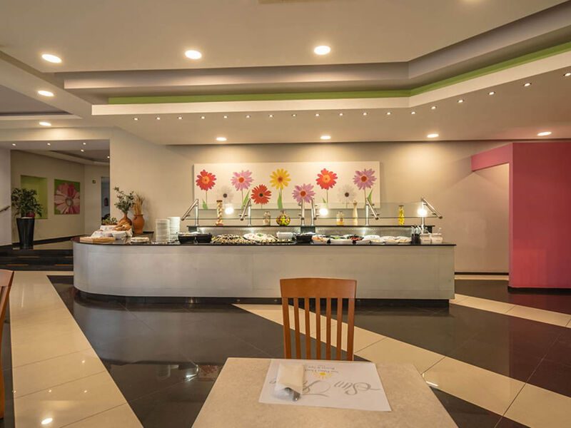 Sun Palace Resort & Spa