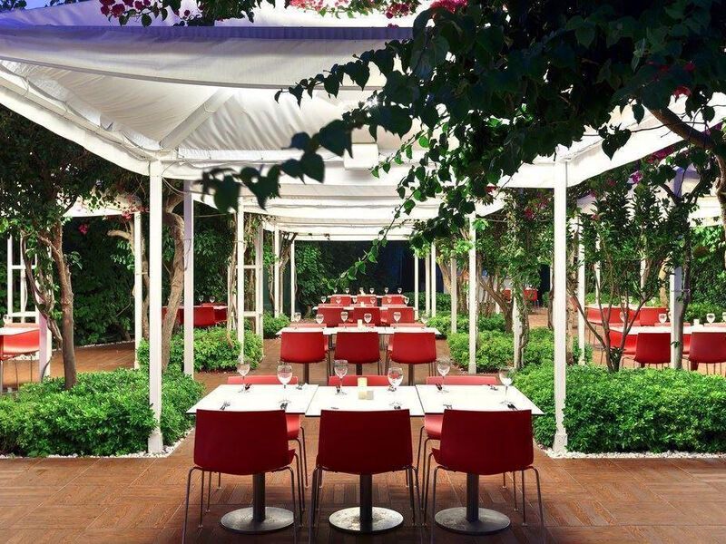 Sunis Hotel Su