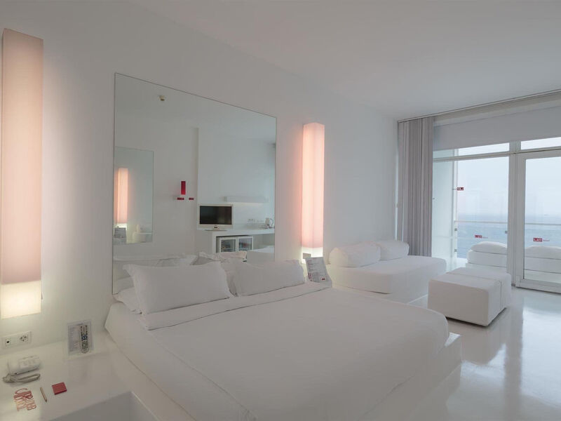 Sunis Hotel Su