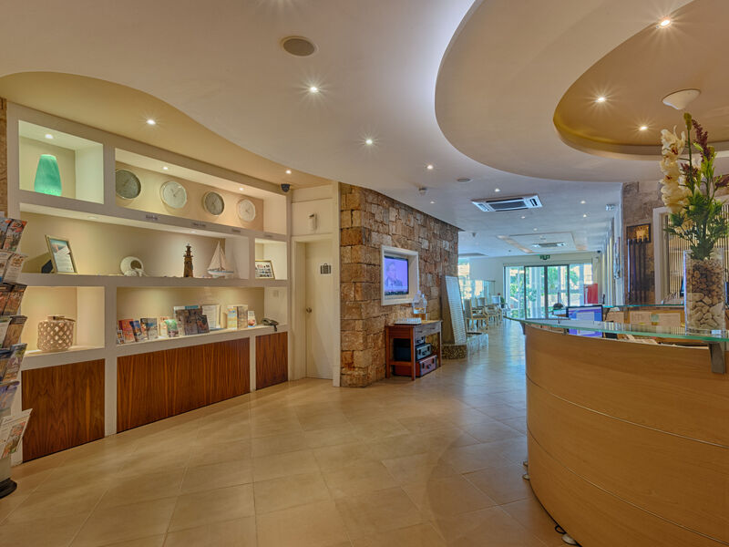 Sunny Coast Resort & Spa
