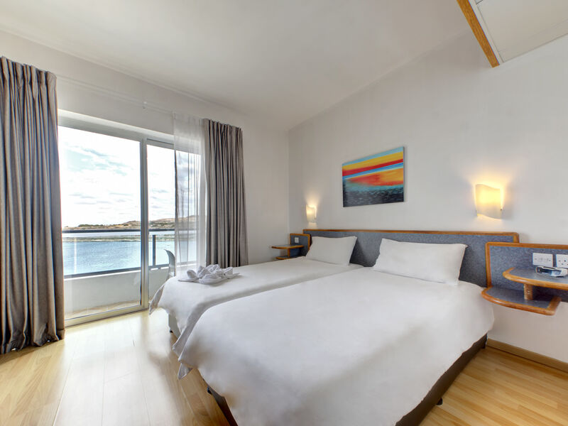 Sunny Coast Resort & Spa