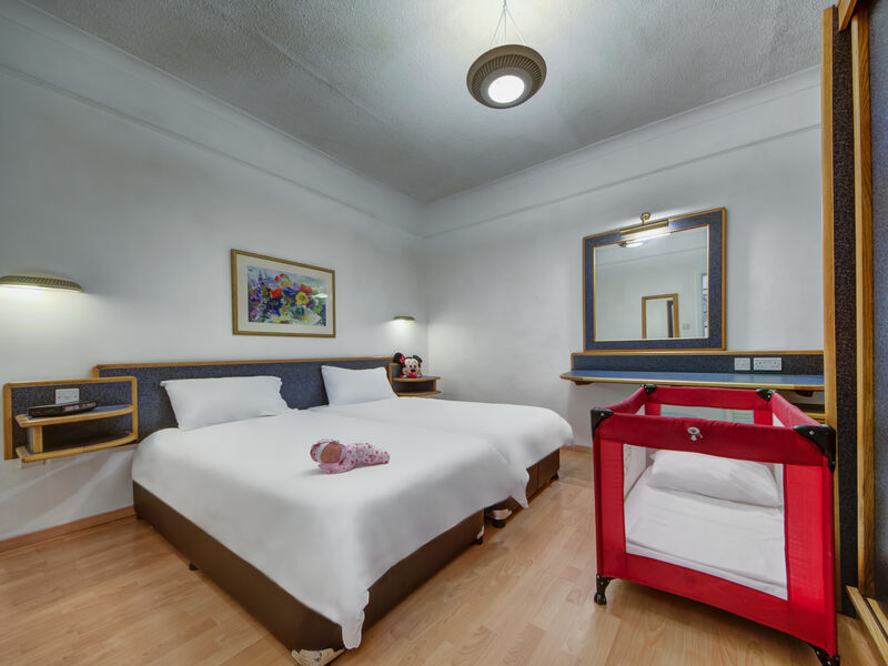Sunny Coast Resort & Spa