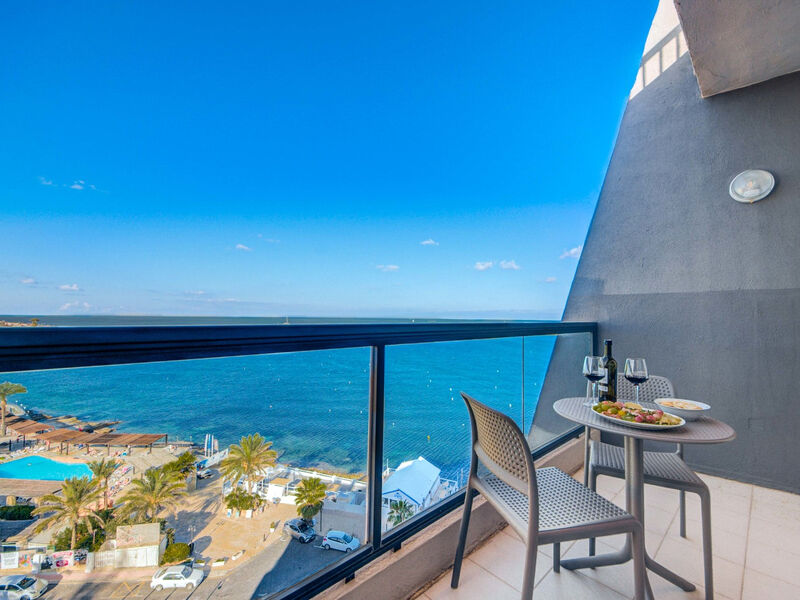 Sunny Coast Resort & Spa