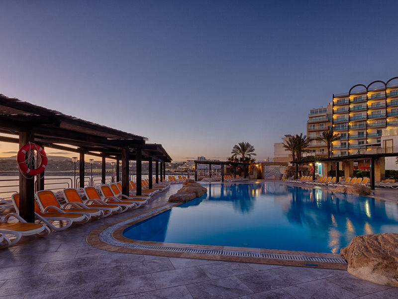 Sunny Coast Resort & Spa