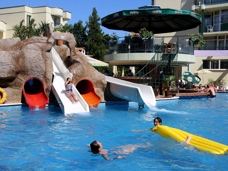 Sunny Day Club Hotel