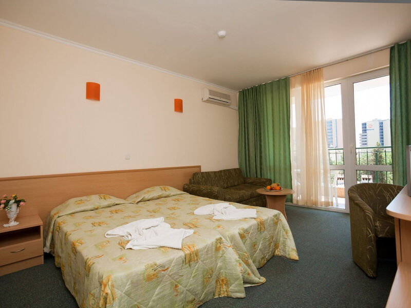 Sunny Day Club Hotel