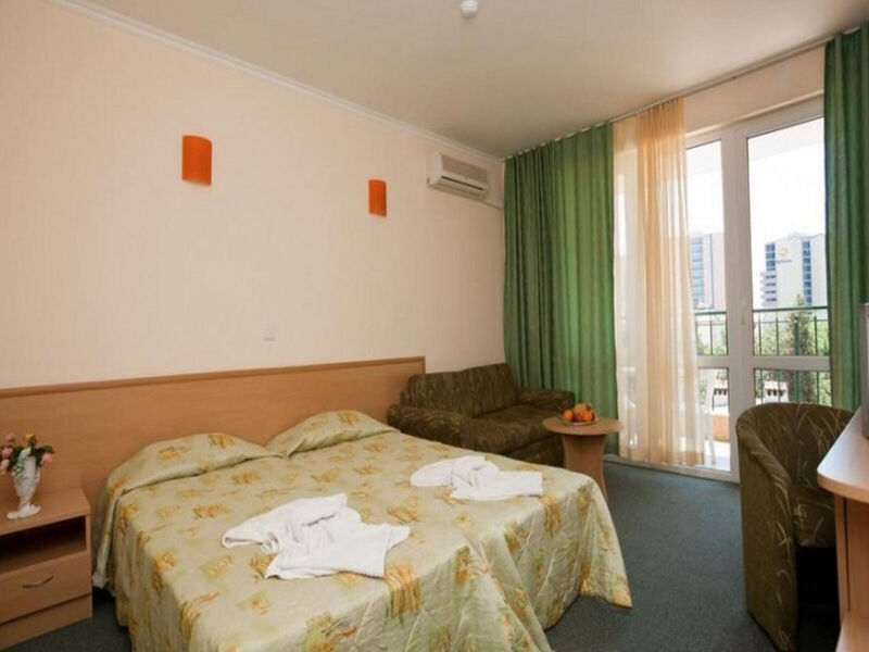 Sunny Day Club Hotel