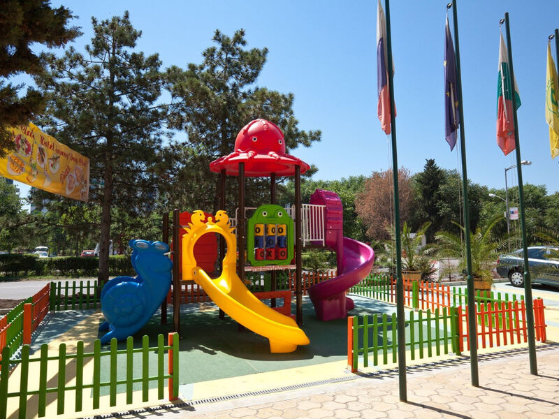 Sunny Day Club Hotel