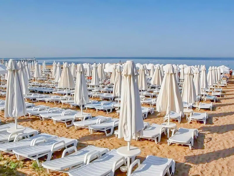 Sunrise Beach Side