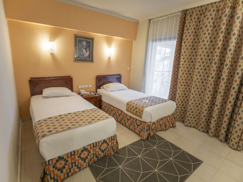Sunrise Holidays Resort (+16 Only)