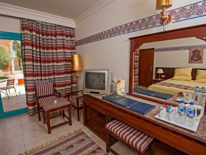 Sunrise Select Garden Beach Resort & Spa