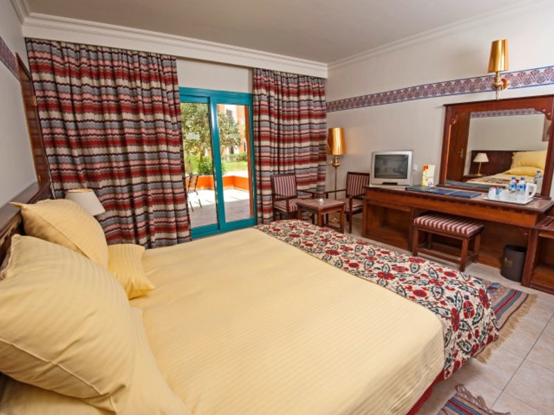 Sunrise Select Garden Beach Resort & Spa