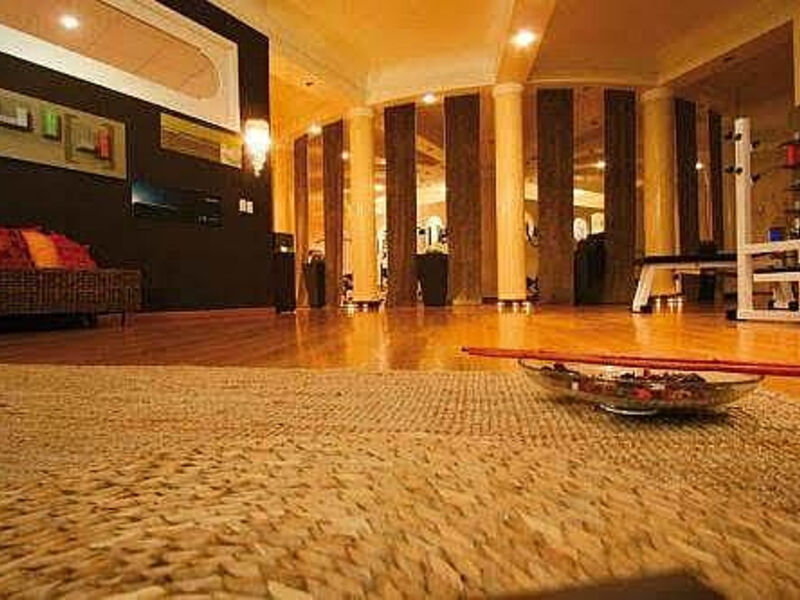Sunshine Club & Spa