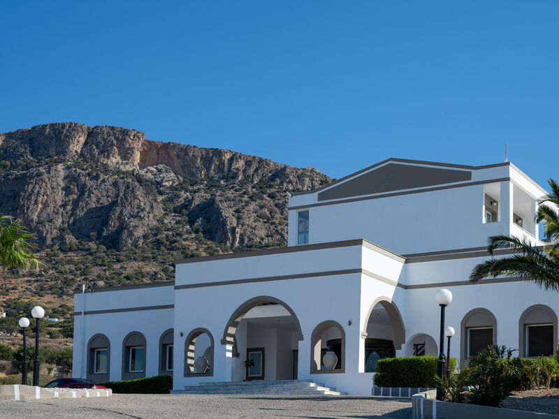 Sunshine Crete Village