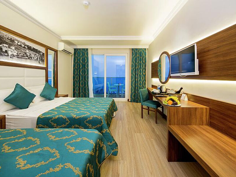 Sunstar Beach Resort