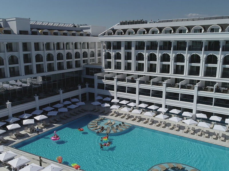Sunthalia Hotel & Resort