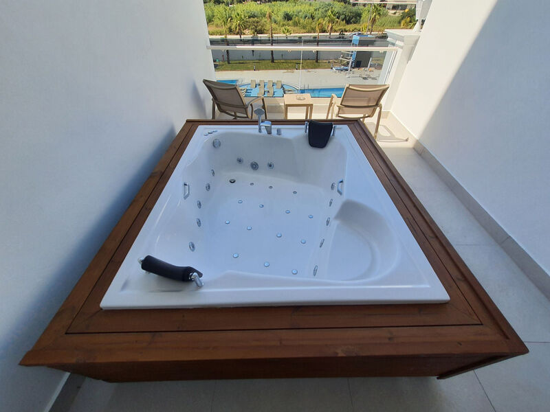 Sunthalia Hotel & Resort