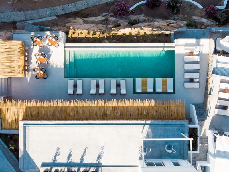 Super Paradise Suites