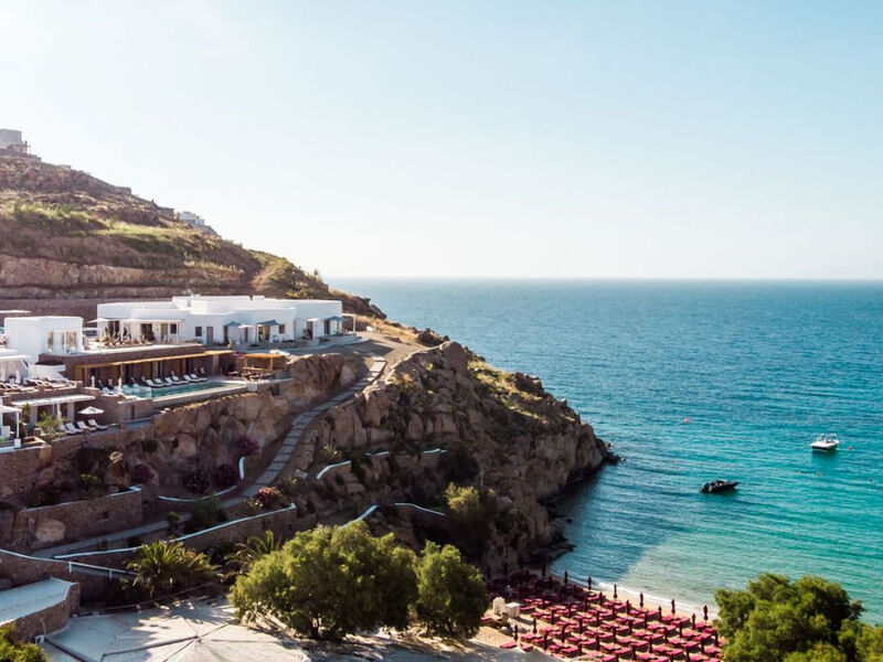 Super Paradise Suites