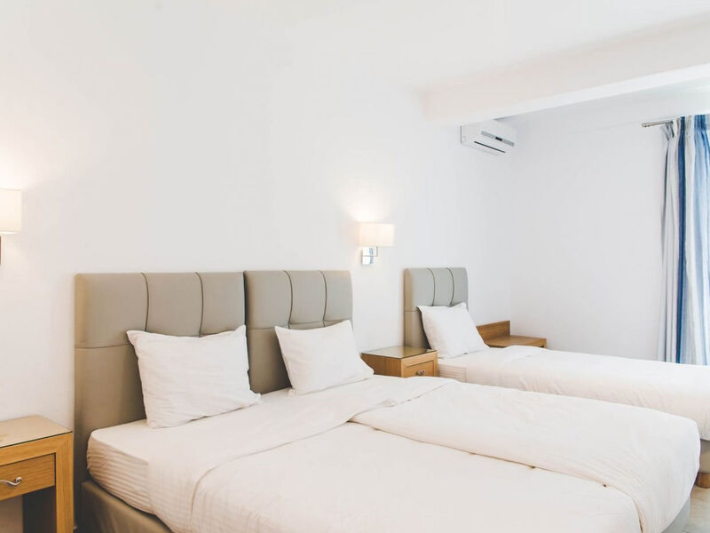 Super Paradise Suites