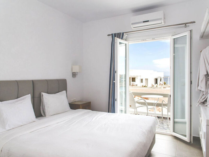 Super Paradise Suites