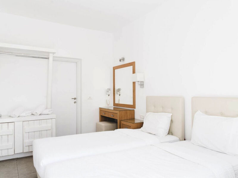 Super Paradise Suites