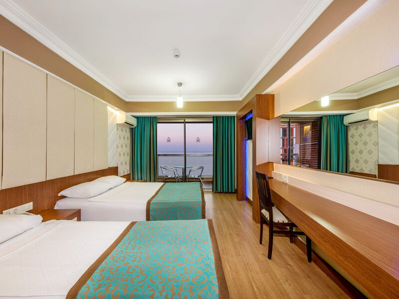 Tac Premier Hotel & Spa