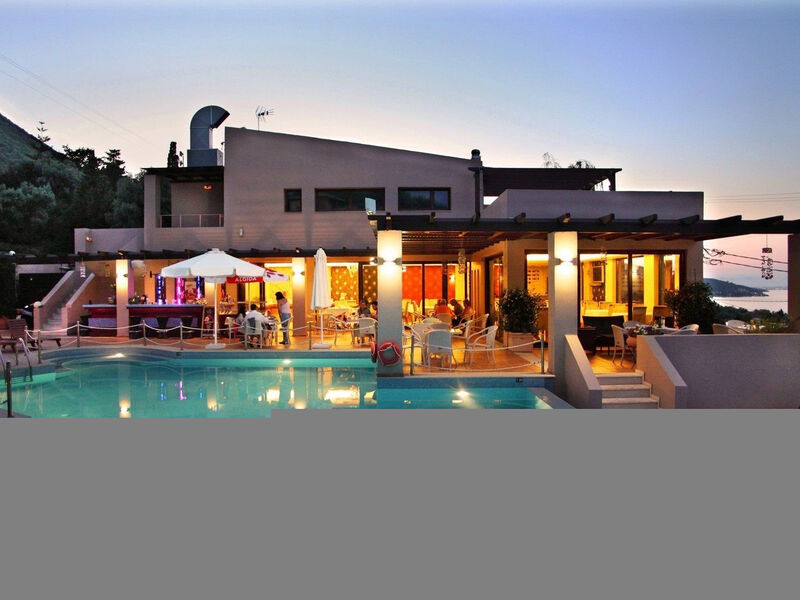 Tesoro Hotel Nikiana
