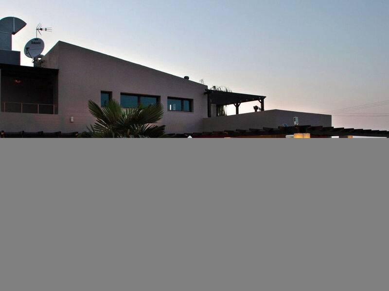 Tesoro Hotel Nikiana